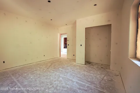 $3,800,000 | 436 Stewart Creek Road, Etna, WY 83118