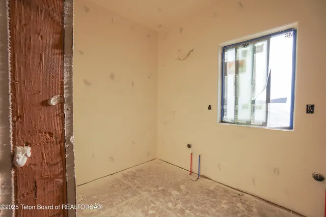 $3,800,000 | 436 Stewart Creek Road, Etna, WY 83118