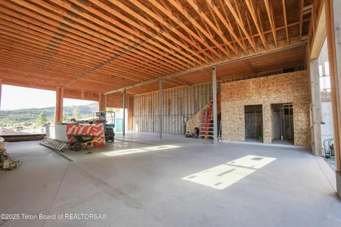 $3,800,000 | 436 Stewart Creek Road, Etna, WY 83118