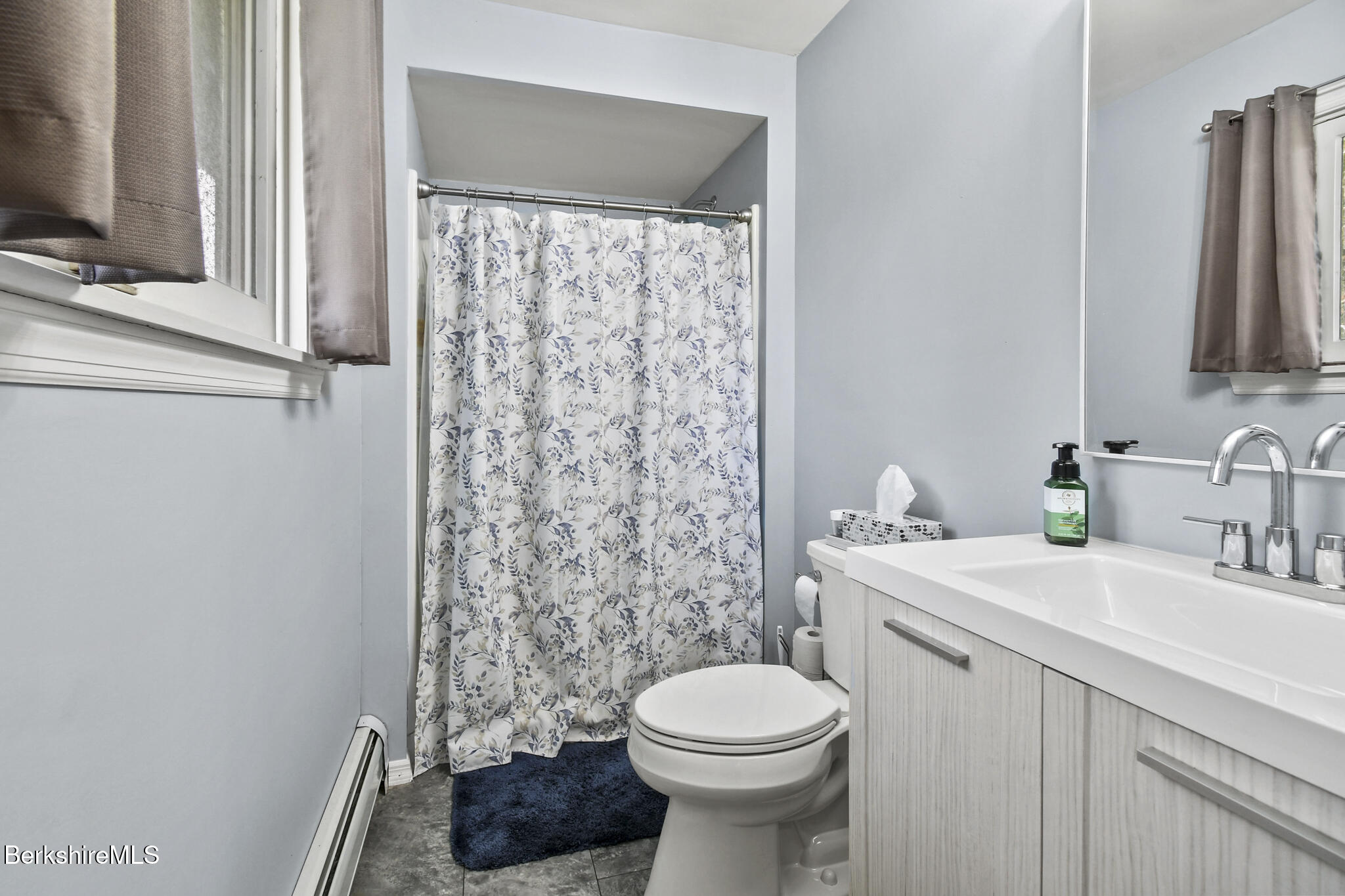 149 Kittredge Road Pittsfield, MA 01201 - Photo 18 of 36 Primary Bath