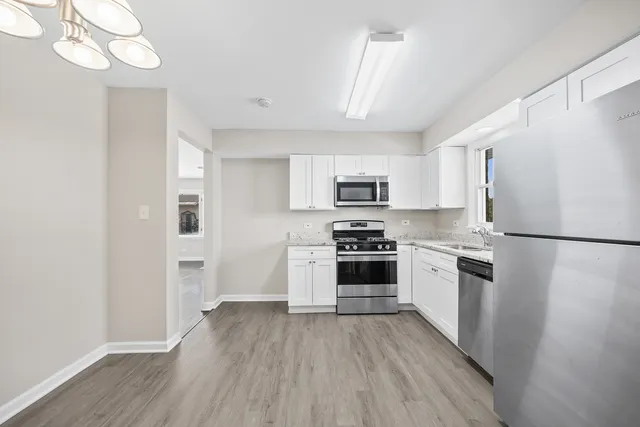 $304,900 | 13601 Loomis Lane, Crestwood, IL 60418