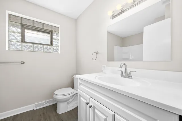 $304,900 | 13601 Loomis Lane, Crestwood, IL 60418