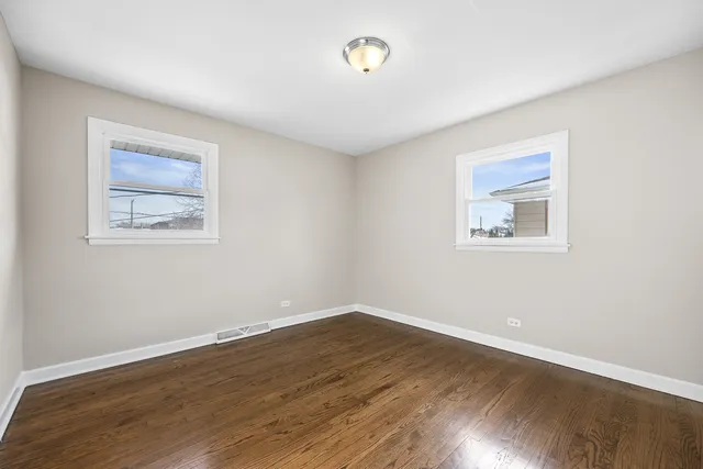 $304,900 | 13601 Loomis Lane, Crestwood, IL 60418