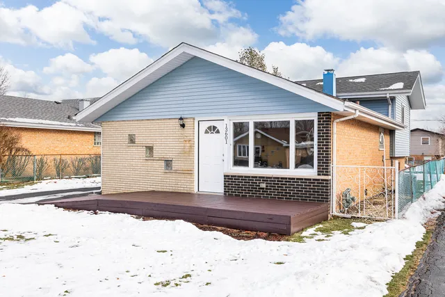 $304,900 | 13601 Loomis Lane, Crestwood, IL 60418