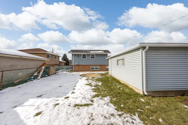 $304,900 | 13601 Loomis Lane, Crestwood, IL 60418