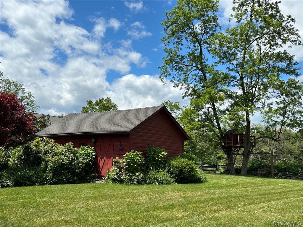 477 Canoe Hill Road Millbrook, NY 12545 - Photo 2 of 11 Barn