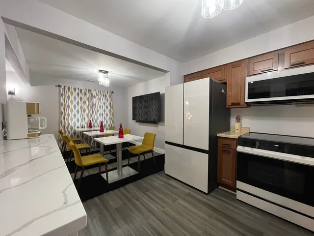 $149,900 | 22453 Pleasant Drive, Unit 13, Richton Park, IL 60471