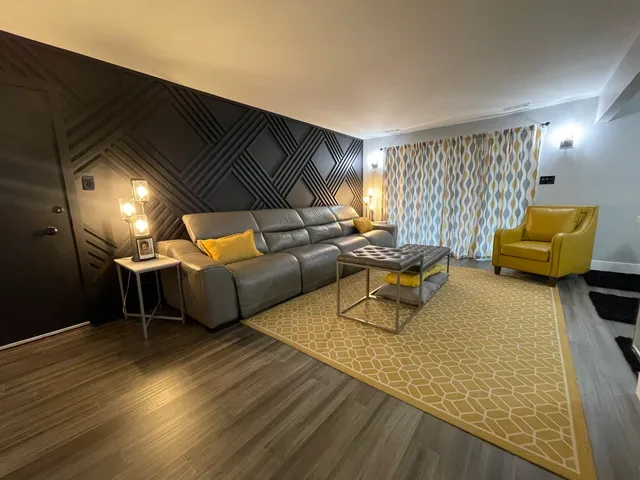 $149,900 | 22453 Pleasant Drive, Unit 13, Richton Park, IL 60471