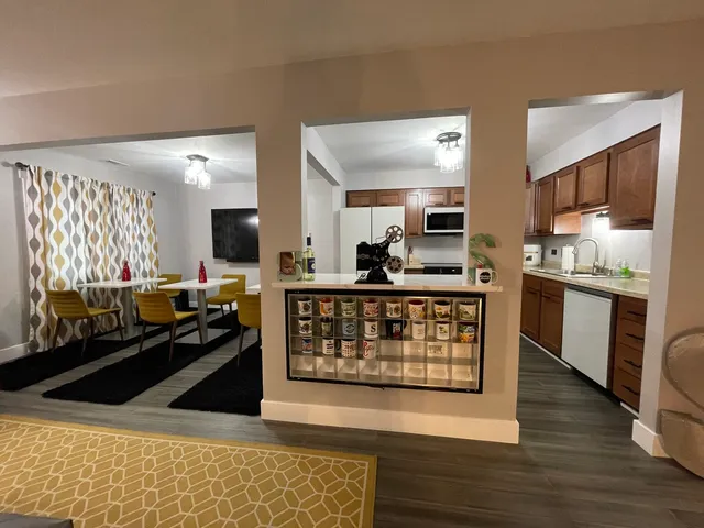 $149,900 | 22453 Pleasant Drive, Unit 13, Richton Park, IL 60471