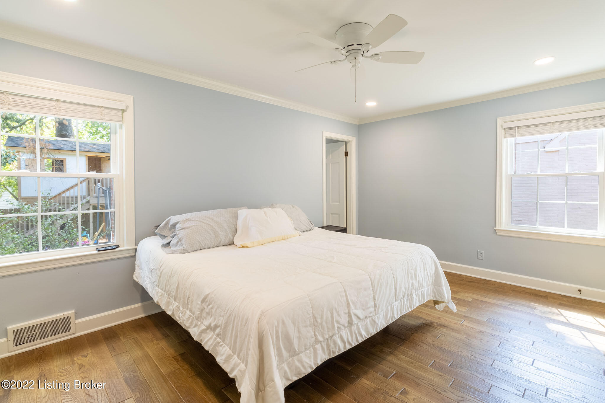 207 Don Allen Road Louisville, KY 40207 - Photo 17 of 32 17