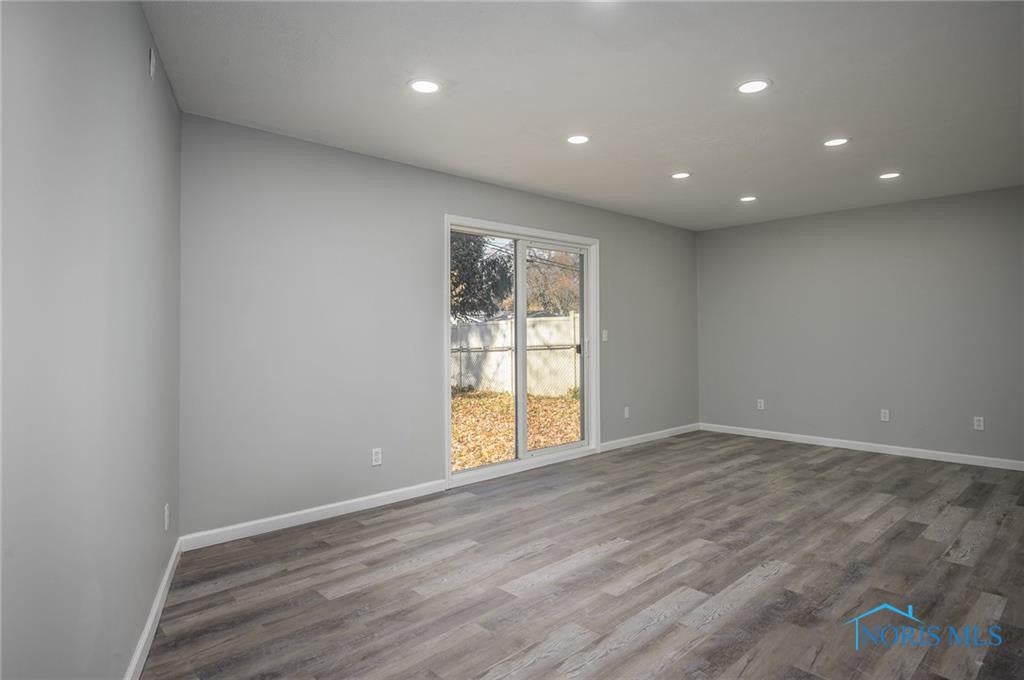 4727 Elmhurst Road Toledo, OH 43613 - Photo 23 of 27 Family room