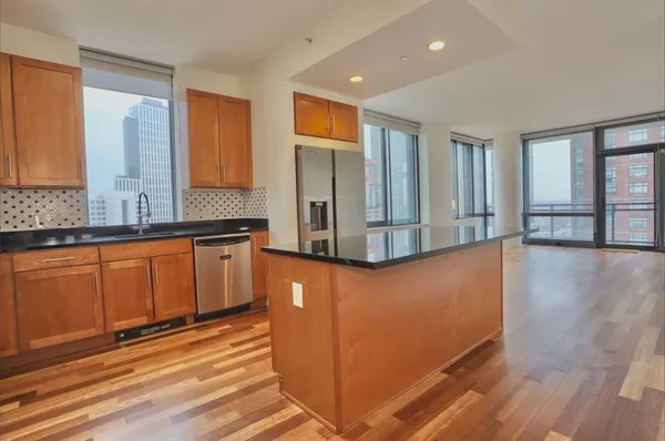$5,600 | 389 Washington Street, Unit 20A, Jersey City, NJ 07302