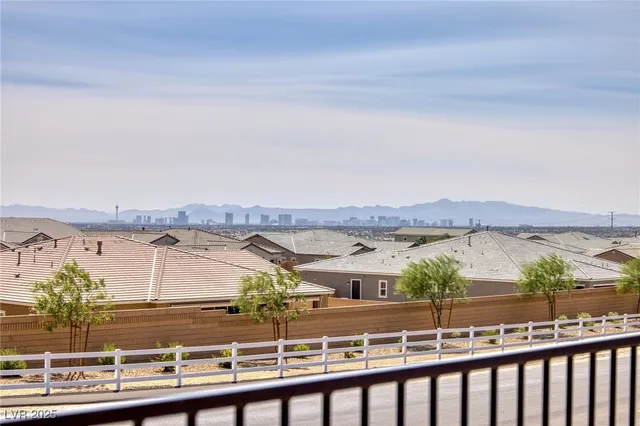 $1,239,999 | 5592 Hickory Tree Street, Las Vegas, NV 89149