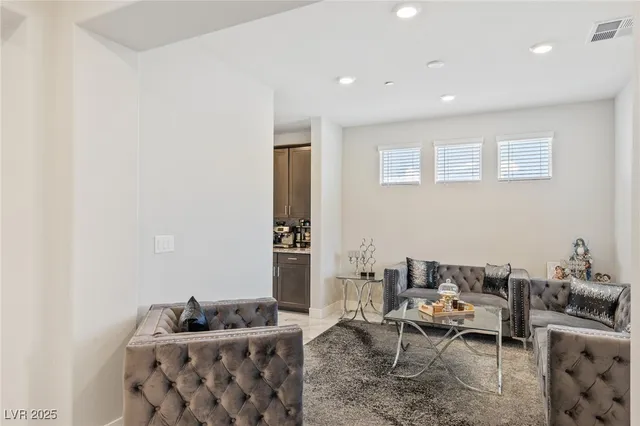 $1,239,999 | 5592 Hickory Tree Street, Las Vegas, NV 89149