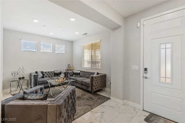 $1,239,999 | 5592 Hickory Tree Street, Las Vegas, NV 89149