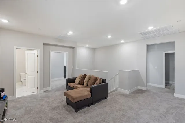 $1,239,999 | 5592 Hickory Tree Street, Las Vegas, NV 89149