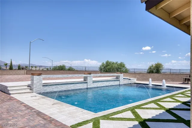 $1,239,999 | 5592 Hickory Tree Street, Las Vegas, NV 89149