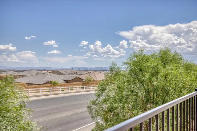 $1,239,999 | 5592 Hickory Tree Street, Las Vegas, NV 89149