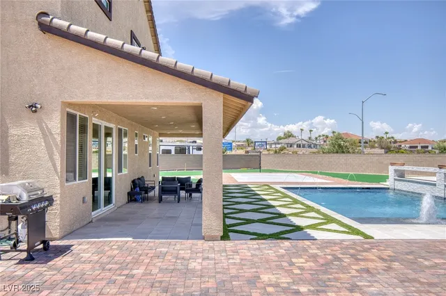 $1,239,999 | 5592 Hickory Tree Street, Las Vegas, NV 89149
