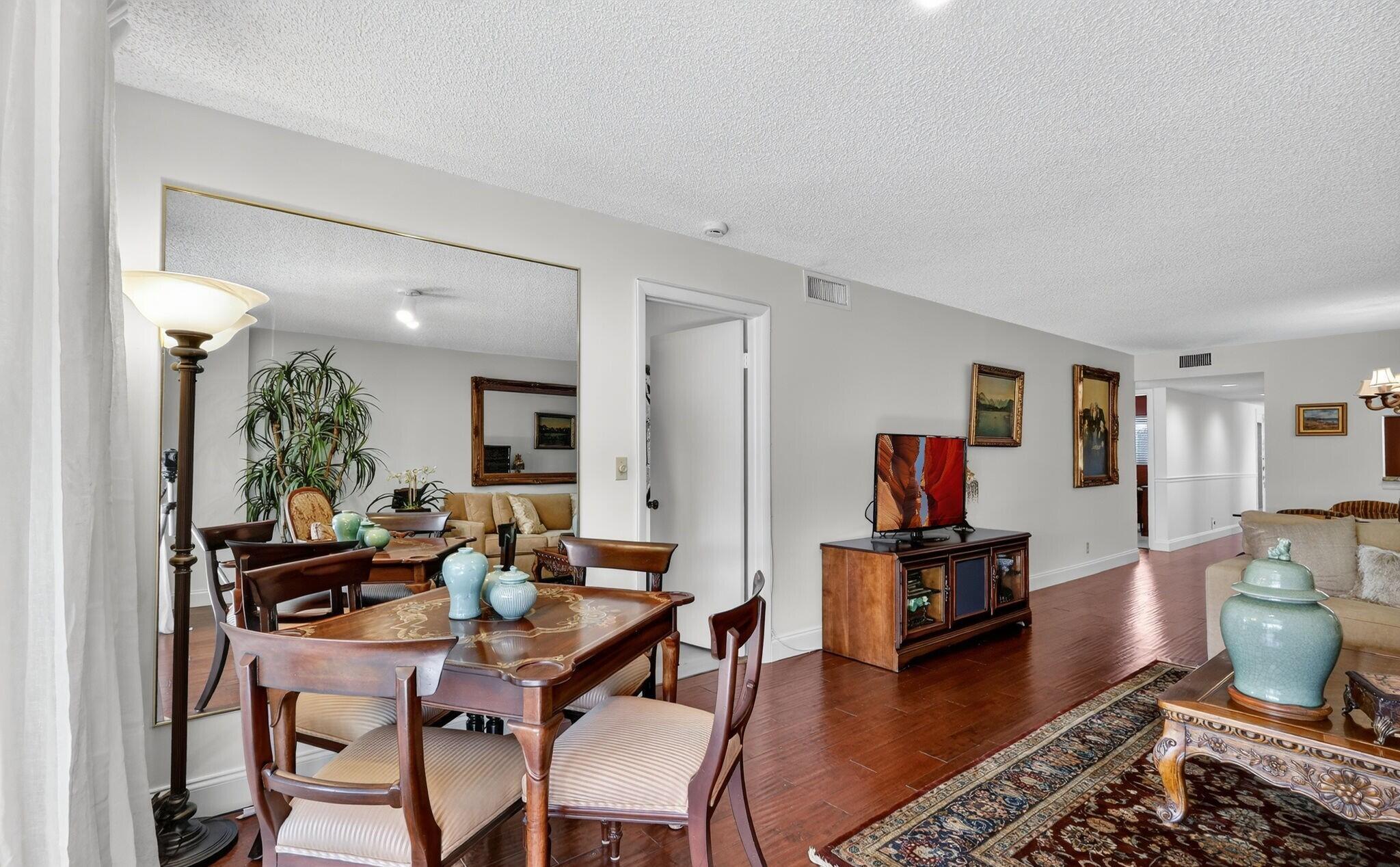 5550 Witney Drive, Unit 101 Delray Beach, FL 33484 - Photo 12 of 32 11-web-or-mls-_82A6989