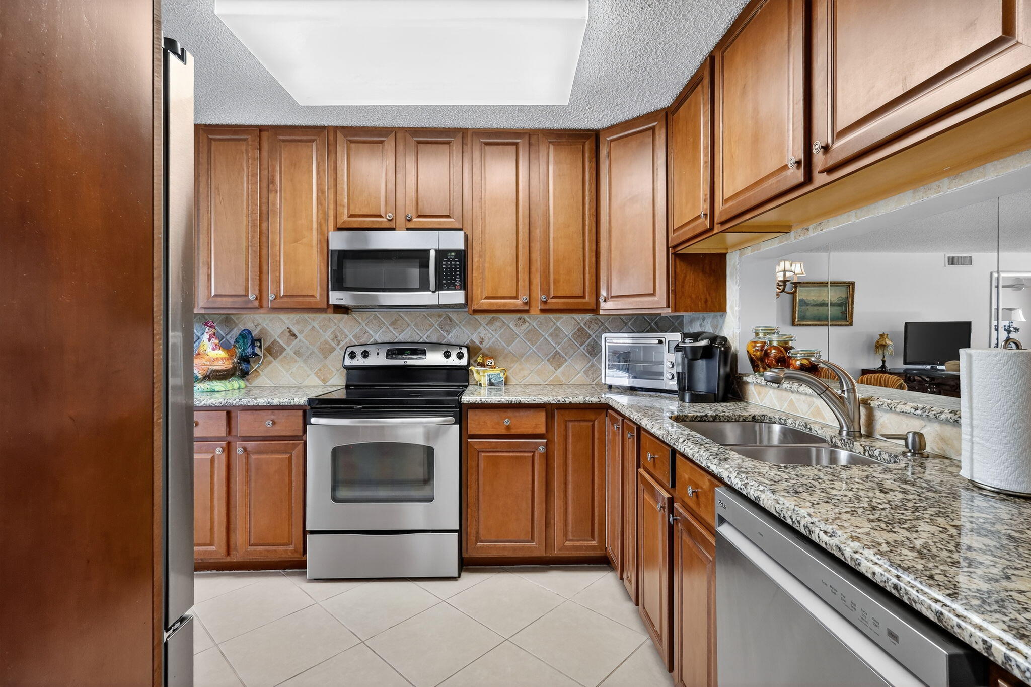 5550 Witney Drive, Unit 101 Delray Beach, FL 33484 - Photo 15 of 32 13-web-or-mls-_82A6939