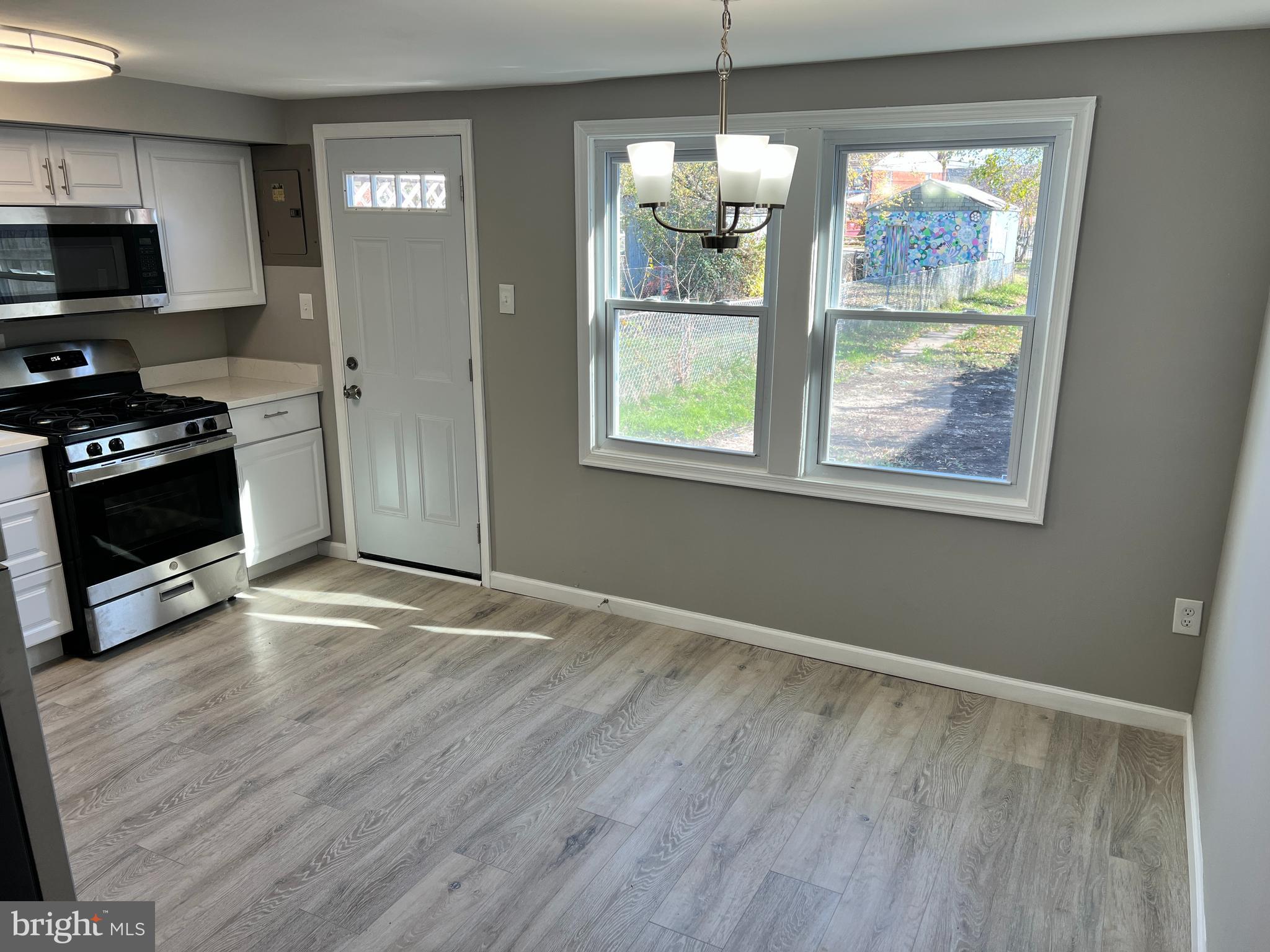 2011 Larkhall Road Dundalk, MD 21222 - Photo 6 of 21