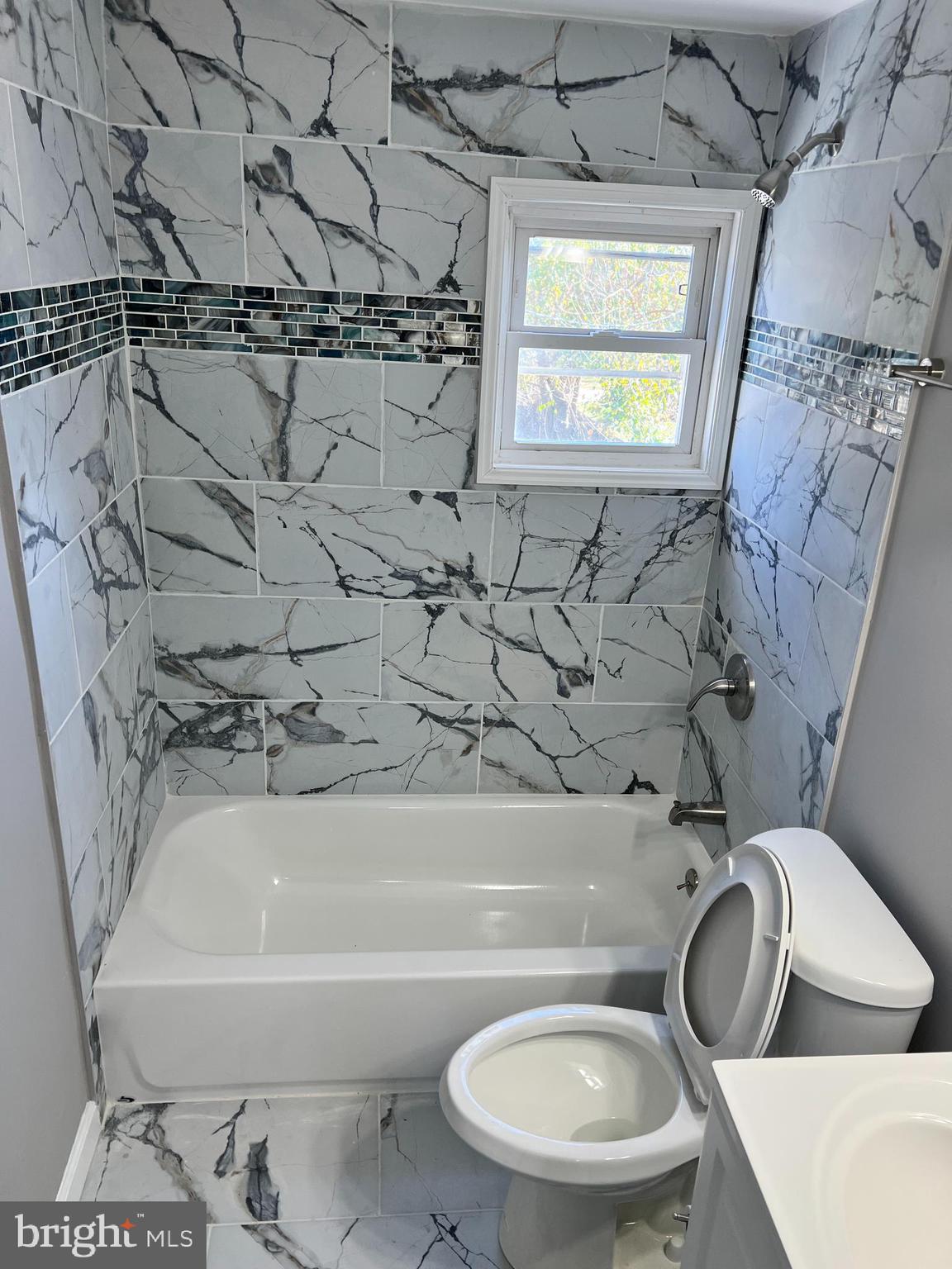 2011 Larkhall Road Dundalk, MD 21222 - Photo 10 of 21