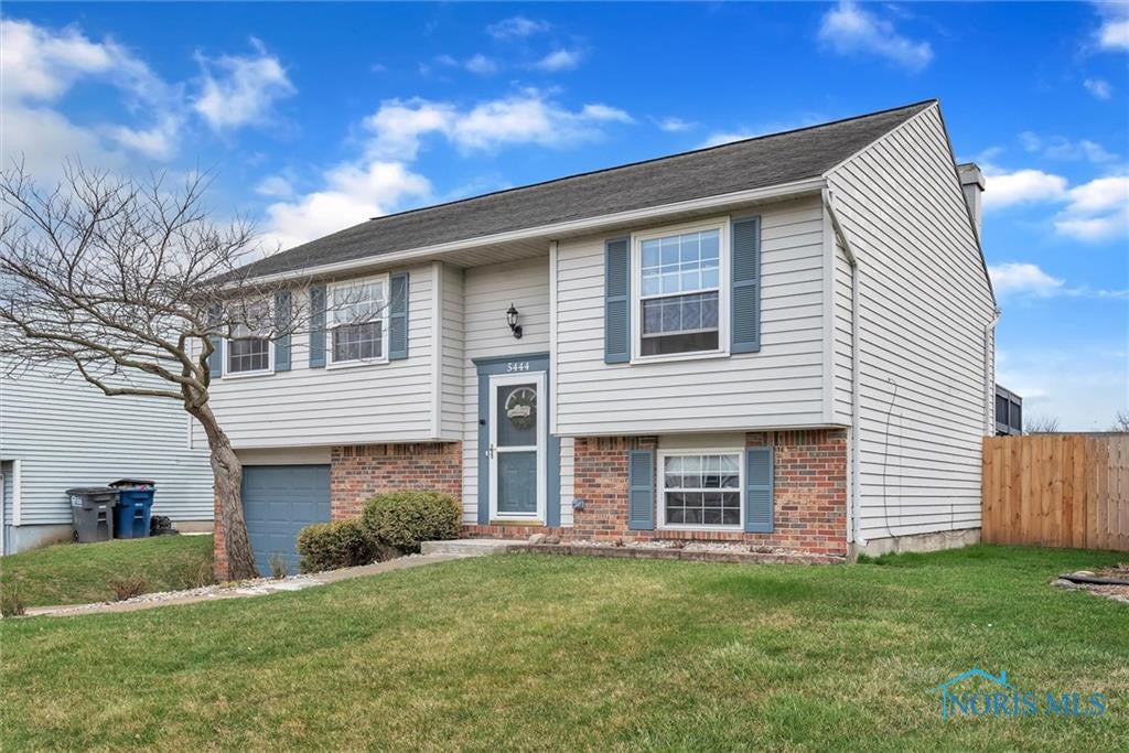5444 Brook Point Road Toledo, OH 43611 - Photo 4 of 38 Gallery Image 4