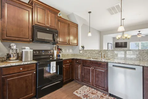 $299,900 | 2085 Hemlock Drive, Spring Hill, TN 37174