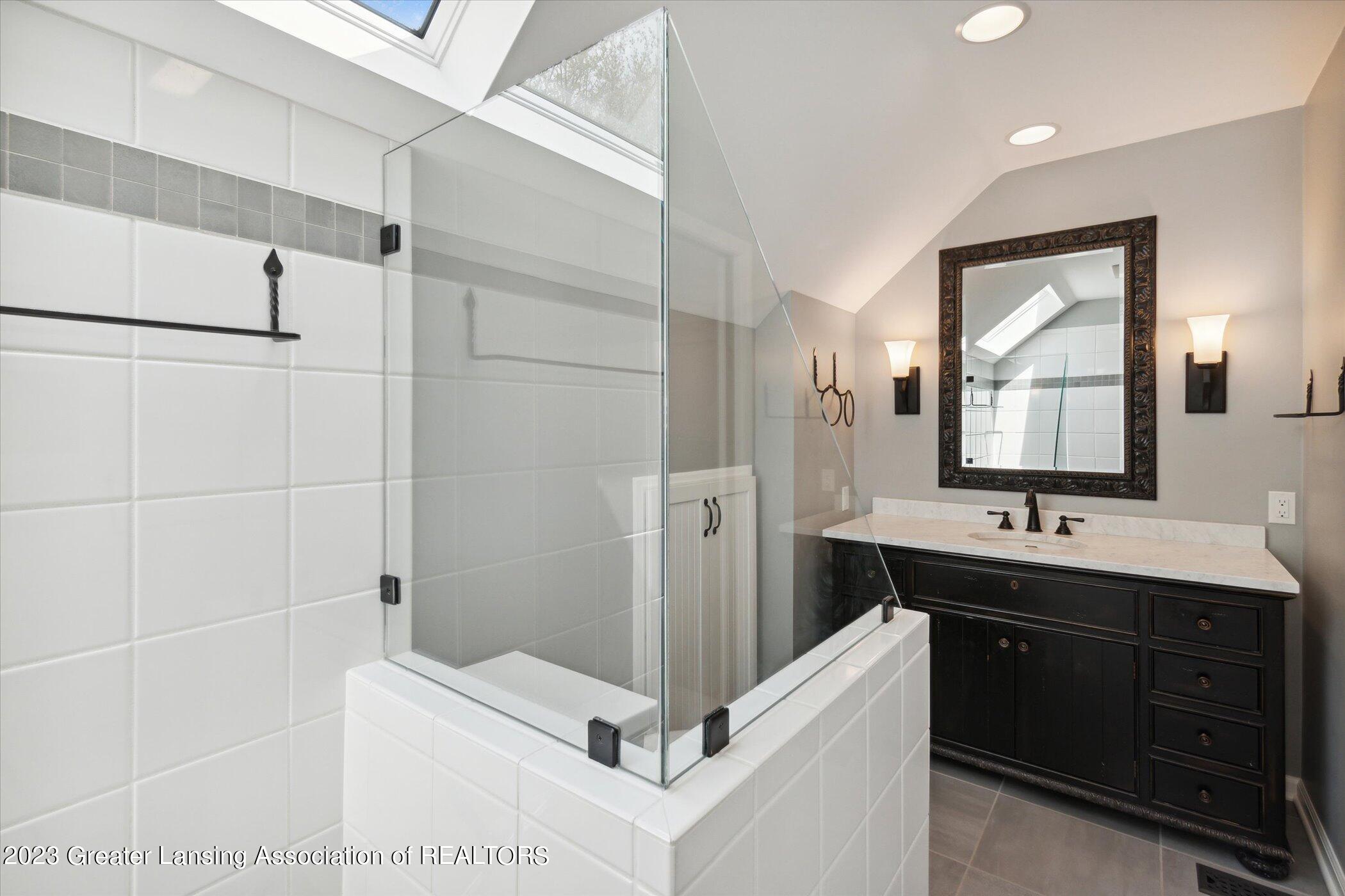 941 Kingsbridge Road Grand Ledge, MI 48837 - Photo 27 of 46 32-941-Kingsbridge-Rd-Grand-Ledge-MI-488