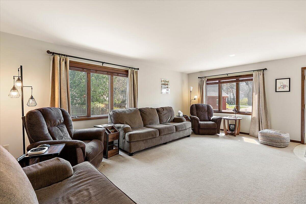 950 West Giles Road Muskegon, MI 49445 - Photo 4 of 54 31-950 W Giles Rd-31