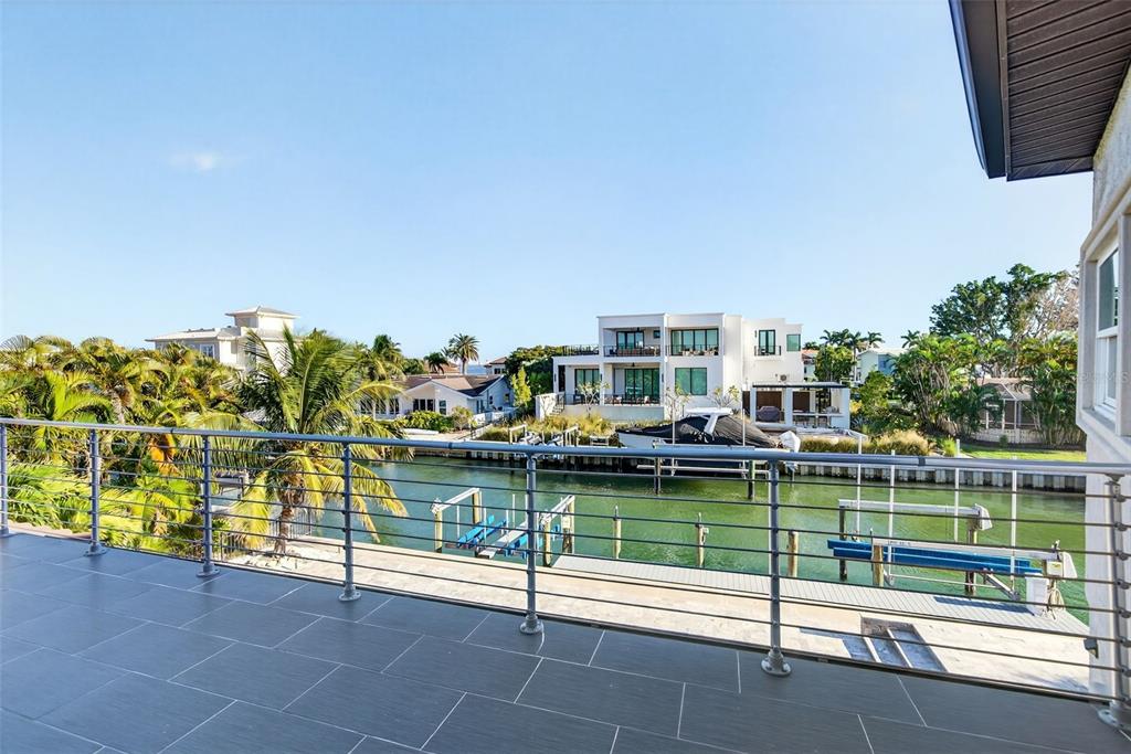 562 Ranger Lane Longboat Key, FL 34228 - Photo 65 of 96