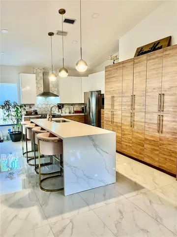 $619,900 | 6201 Portsmouth Lane, Davie, FL 33331