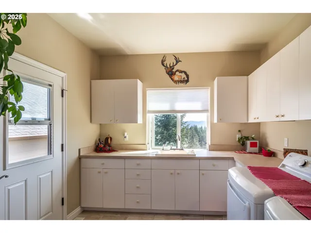 $1,498,000 | 1000 Windy Mountain Lane, Oakland, OR 97462