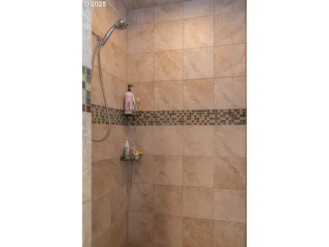 $1,498,000 | 1000 Windy Mountain Lane, Oakland, OR 97462