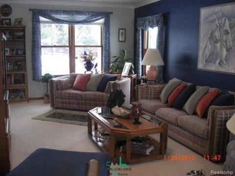 11425 Gilbert Road Memphis, MI 48041 - Photo 7 of 12 great room
