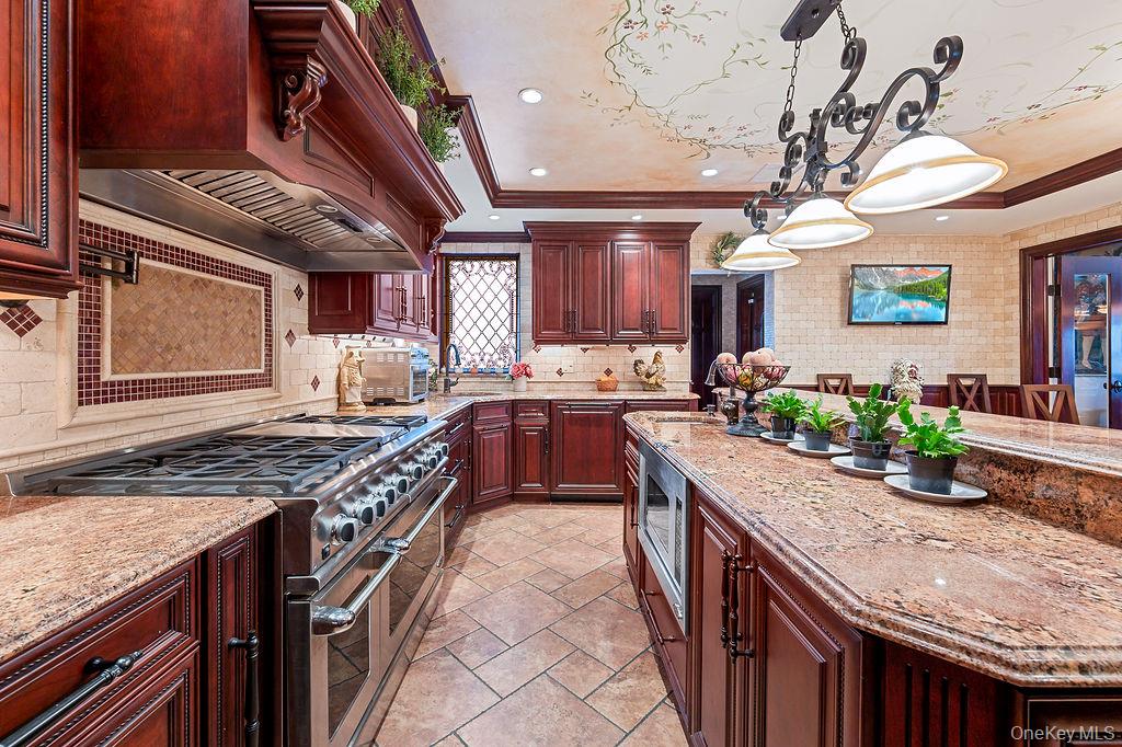 4 Point Crescent Queens, NY 11357 - Photo 13 of 39