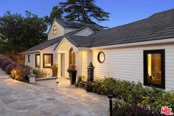 $25,000 | 15438 Mulholland Drive, Los Angeles, CA 90077