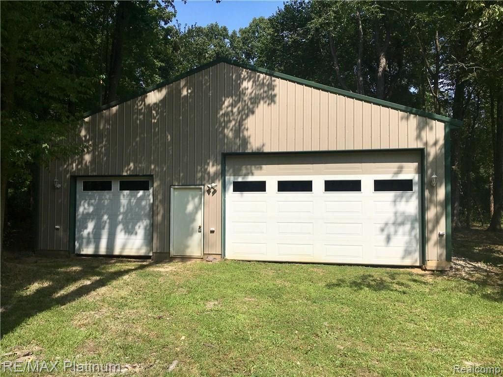 3300 Bauer Road Brighton, MI 48116 - Photo 17 of 17 b9.jpg
