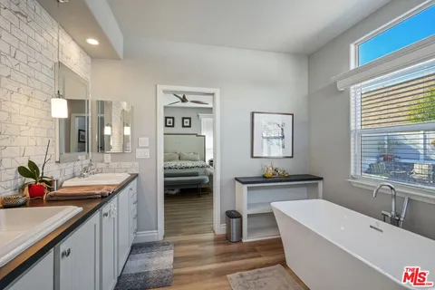 $860,000 | 30473 Mulholland Highway, Unit 206, Agoura Hills, CA 91301