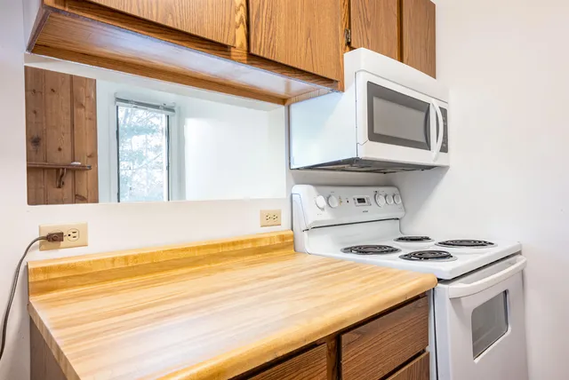 $129,900 | 2 Cedar Street, Unit 2, Wisconsin Dells, WI 53965