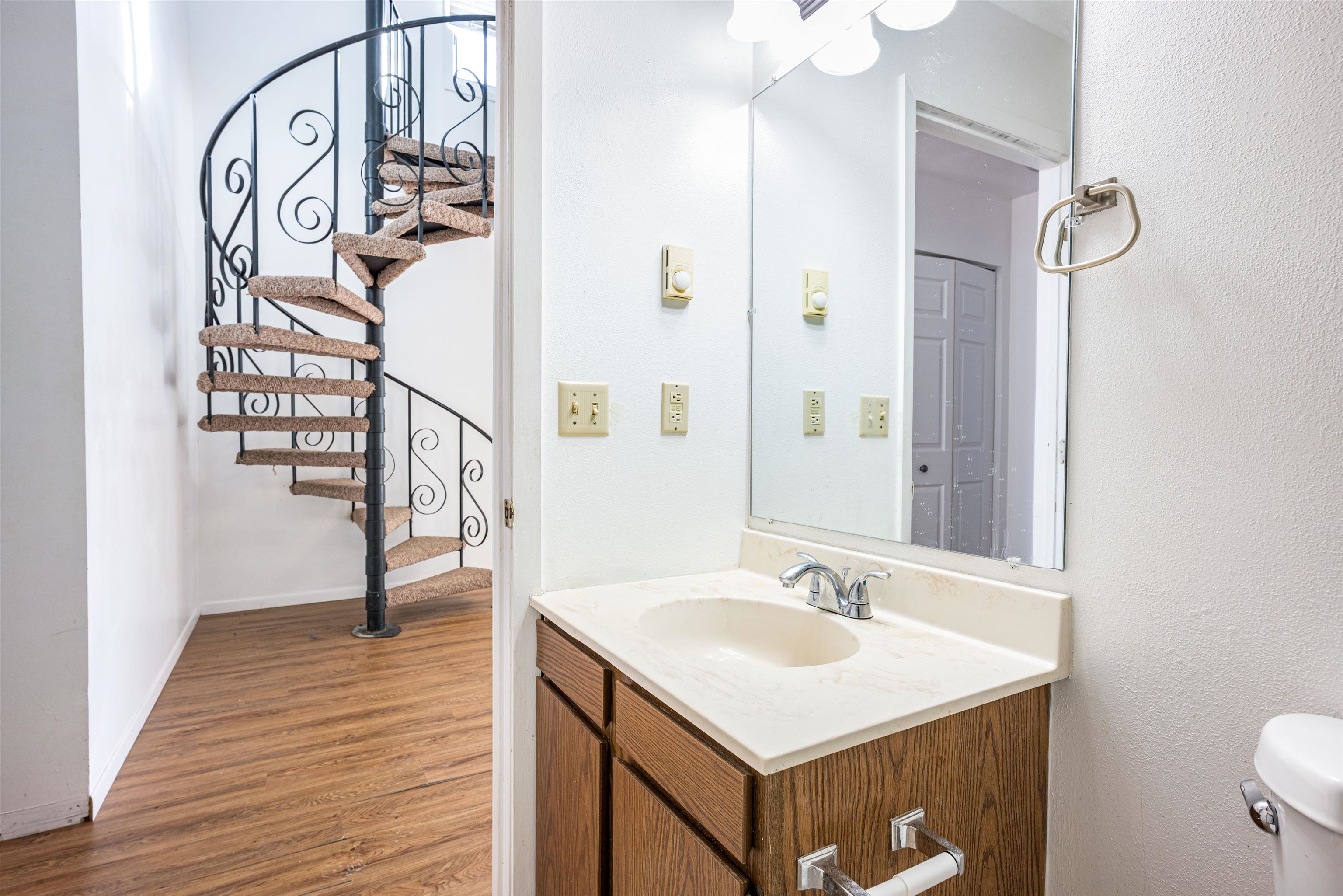 2 Cedar Street, Unit 2 Wisconsin Dells, WI 53965 - Photo 7 of 44