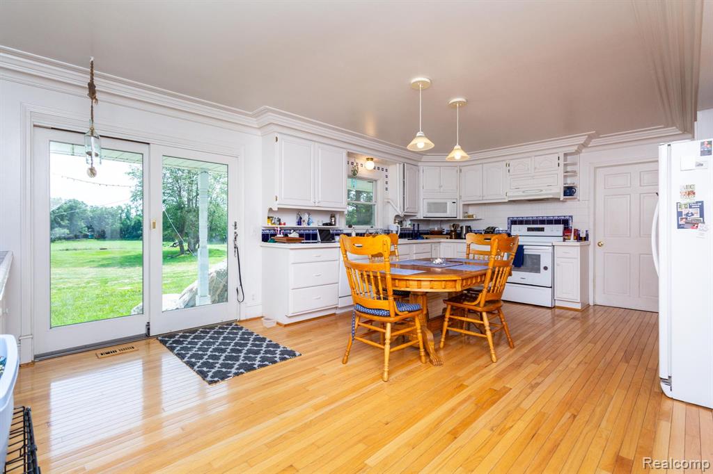 2394 Delano Road Oxford, MI 48371 - Photo 17 of 68