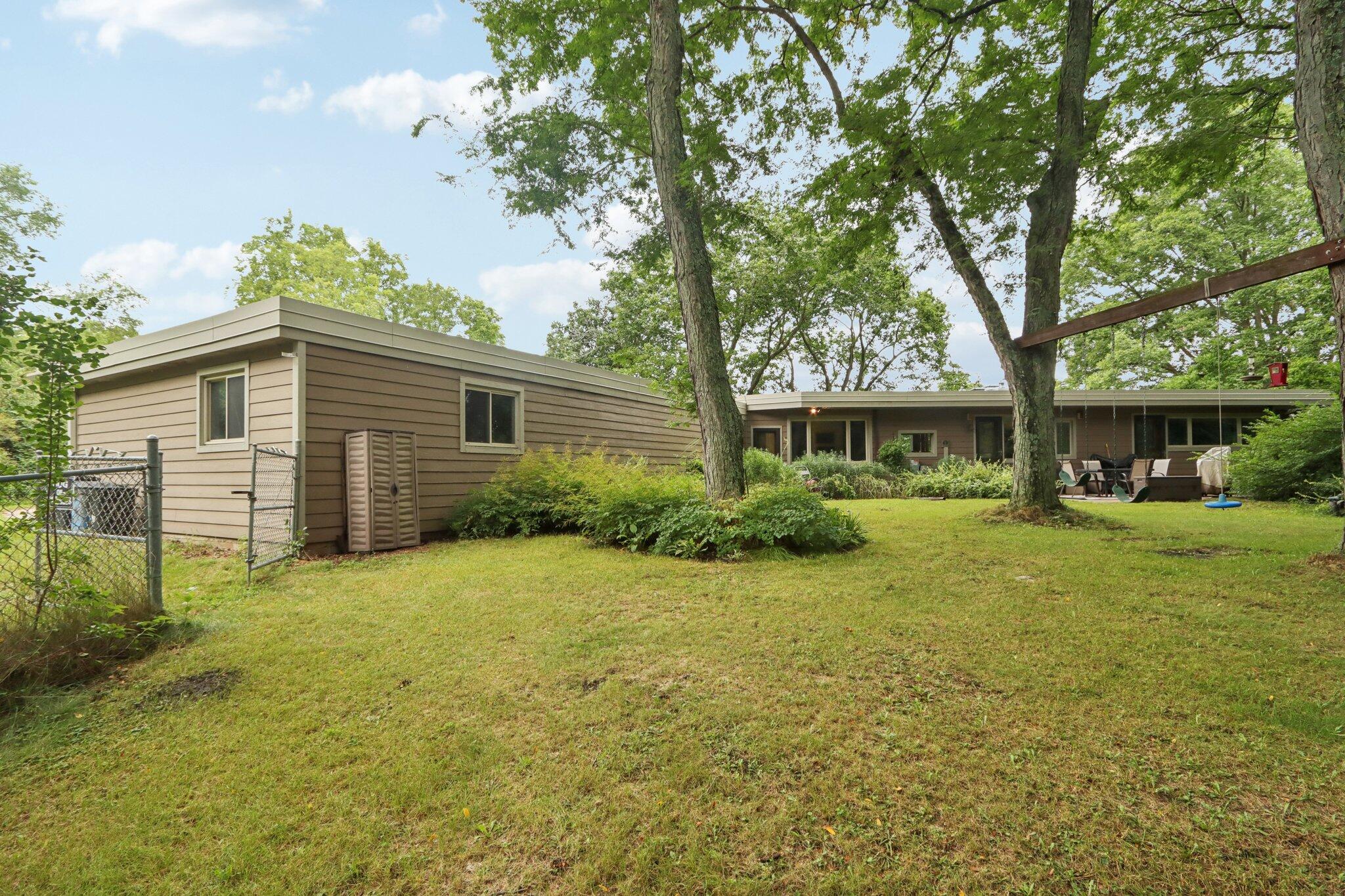 1009 Spring Valley Road Burlington, WI 53105 - Photo 31 of 46 Room to Play