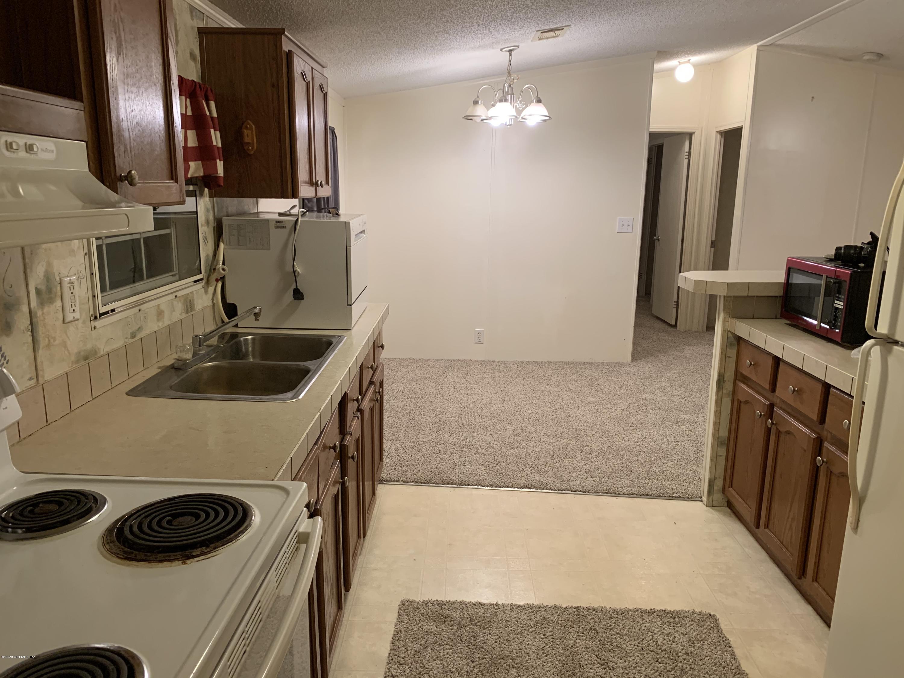 5300 Sweat Road Green Cove Springs, FL 32043 - Photo 9 of 14 Kitchen