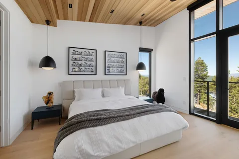 $2,875,000 | 15612 Ski Slope Way, Truckee, CA 96161
