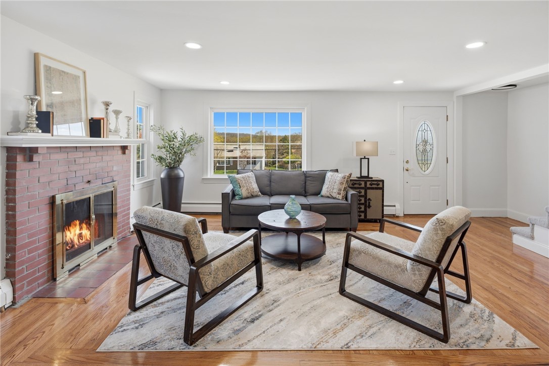 458 River Road Lincoln, RI 02865 - Photo 12 of 37