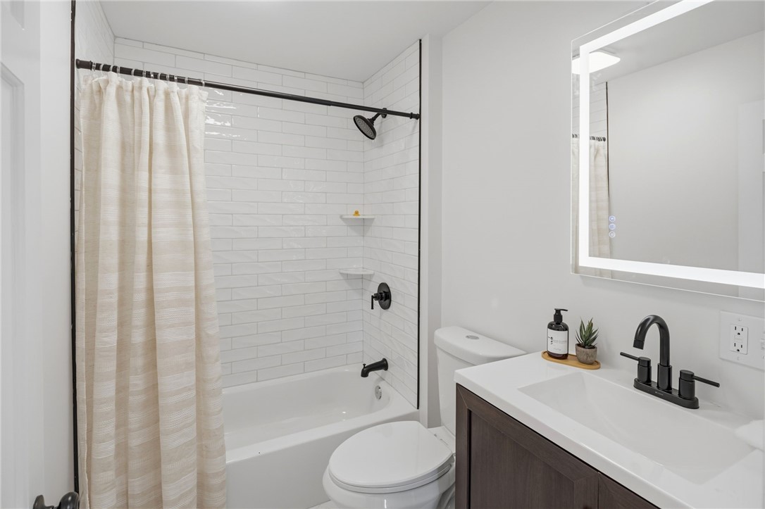 458 River Road Lincoln, RI 02865 - Photo 20 of 37