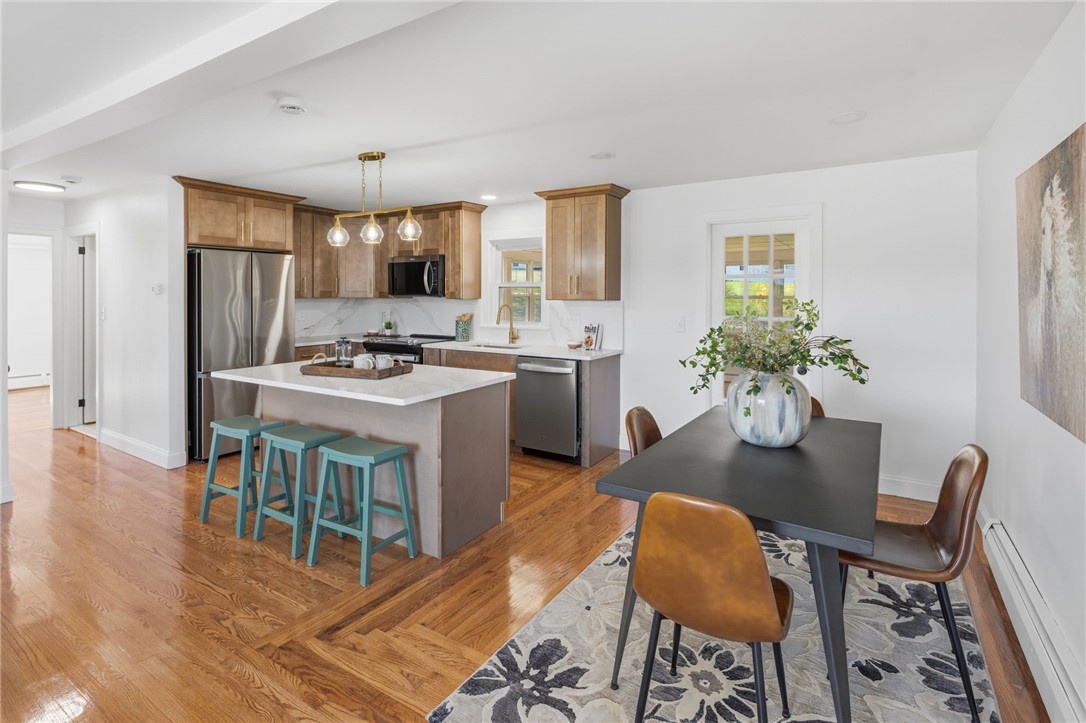 458 River Road Lincoln, RI 02865 - Photo 8 of 37