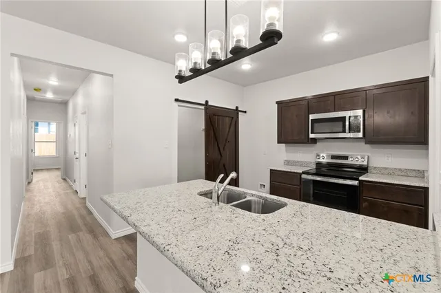 $399,999 | 122 Leon Lane, Copperas Cove, TX 76522